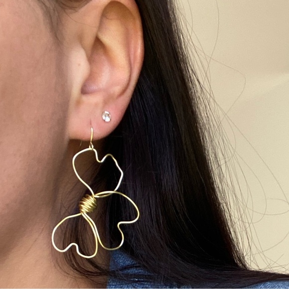Handmade Gold Wire Floral Earrings - Picture 4 of 4